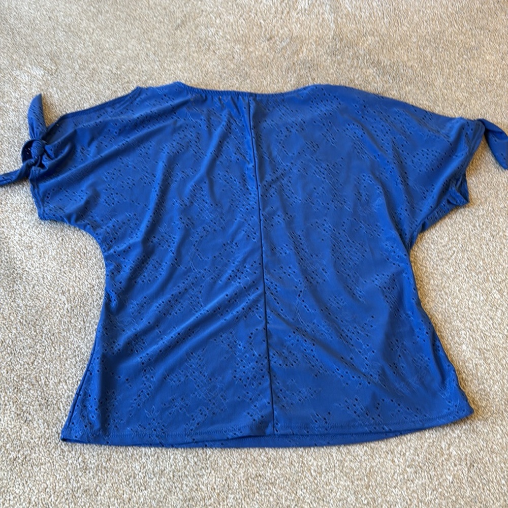 W5 Delph Blue Lace Eyelet Blouse Short Tied Sleeves Women Size Medium - Picture 7 of 7